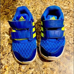 Blue Boys Adidas Tennis Shoes, Size 8.